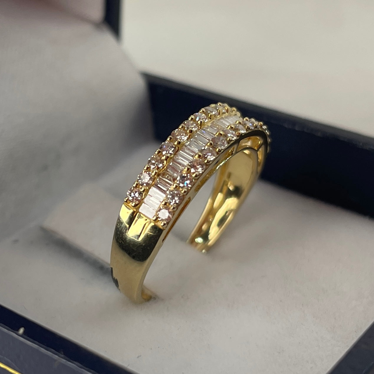 Anillo Medio Cintillo de Brillantes - Joyería Patagónica