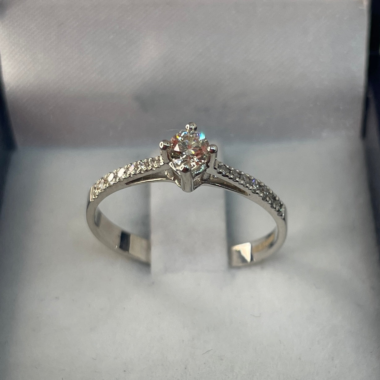 Solitario Pave con Brillantes - Joyería Patagónica