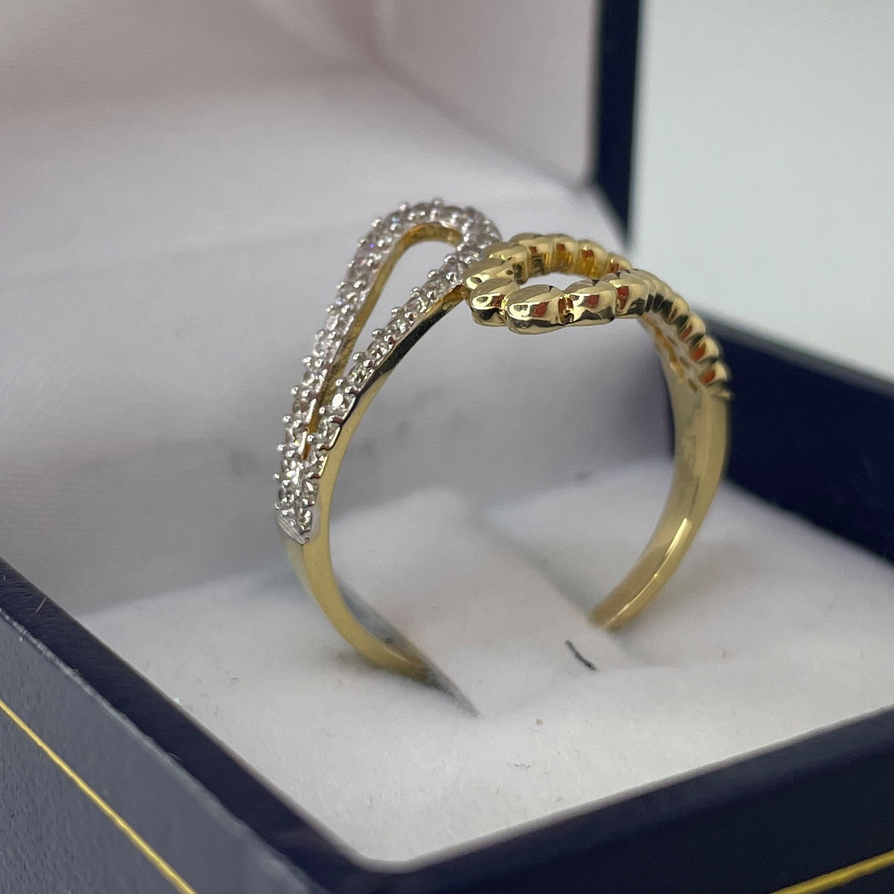 Anillo Lazadas