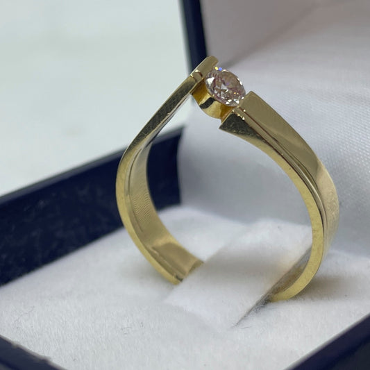 Anillo Solitario Con engaste de Costado - Joyería Patagónica