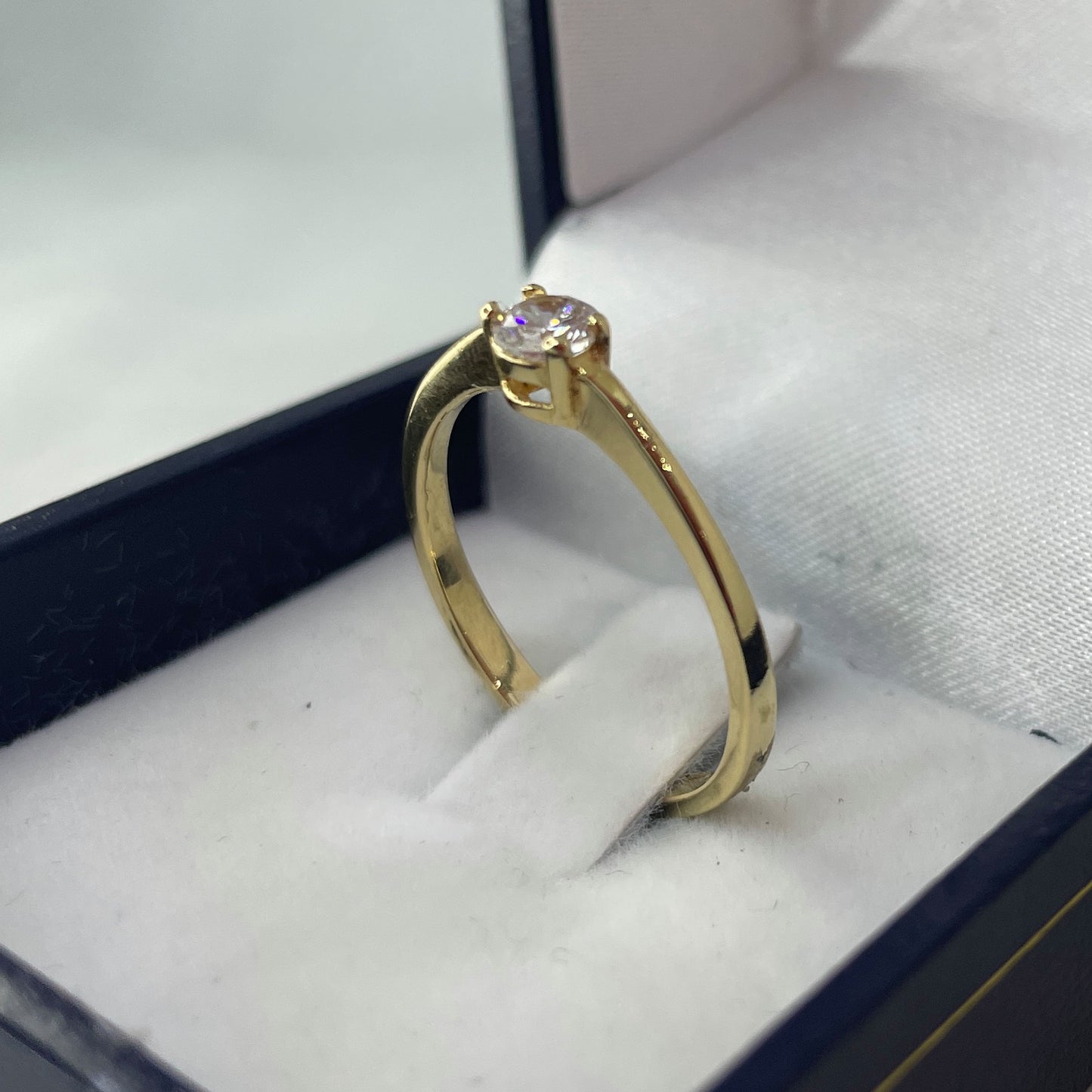 Solitario en oro 18k