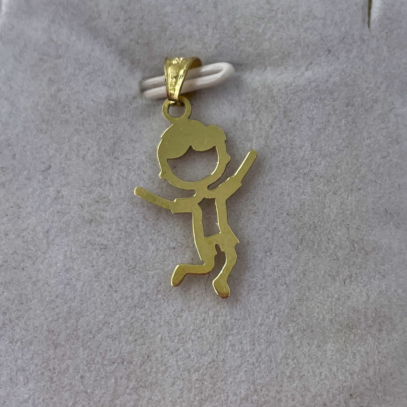 Colgante Niño en Oro 18k