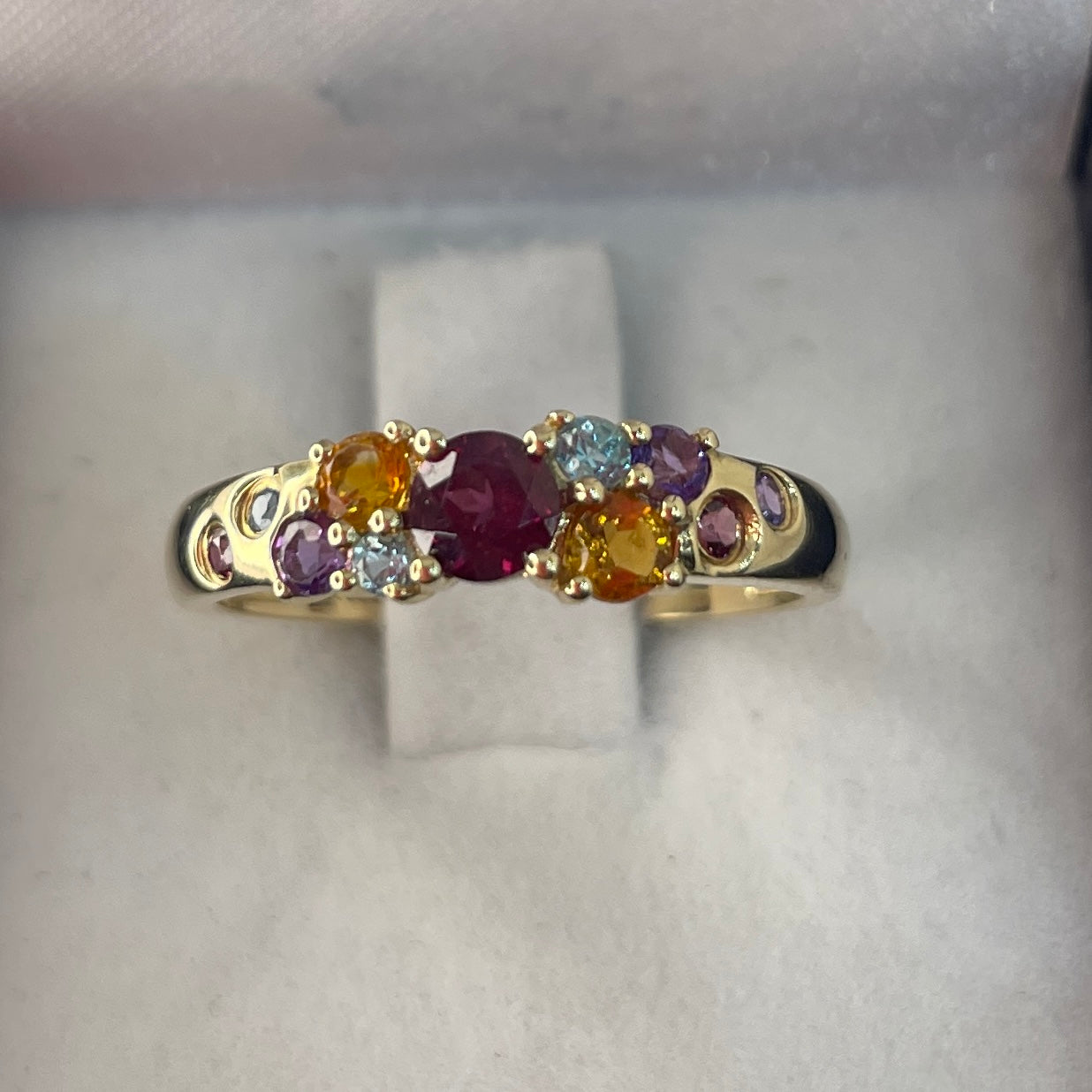 Anillo en Oro 14k con Piedras Naturales